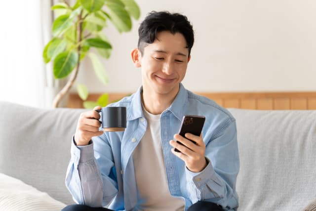 住み慣れた家でくつろぐ様子